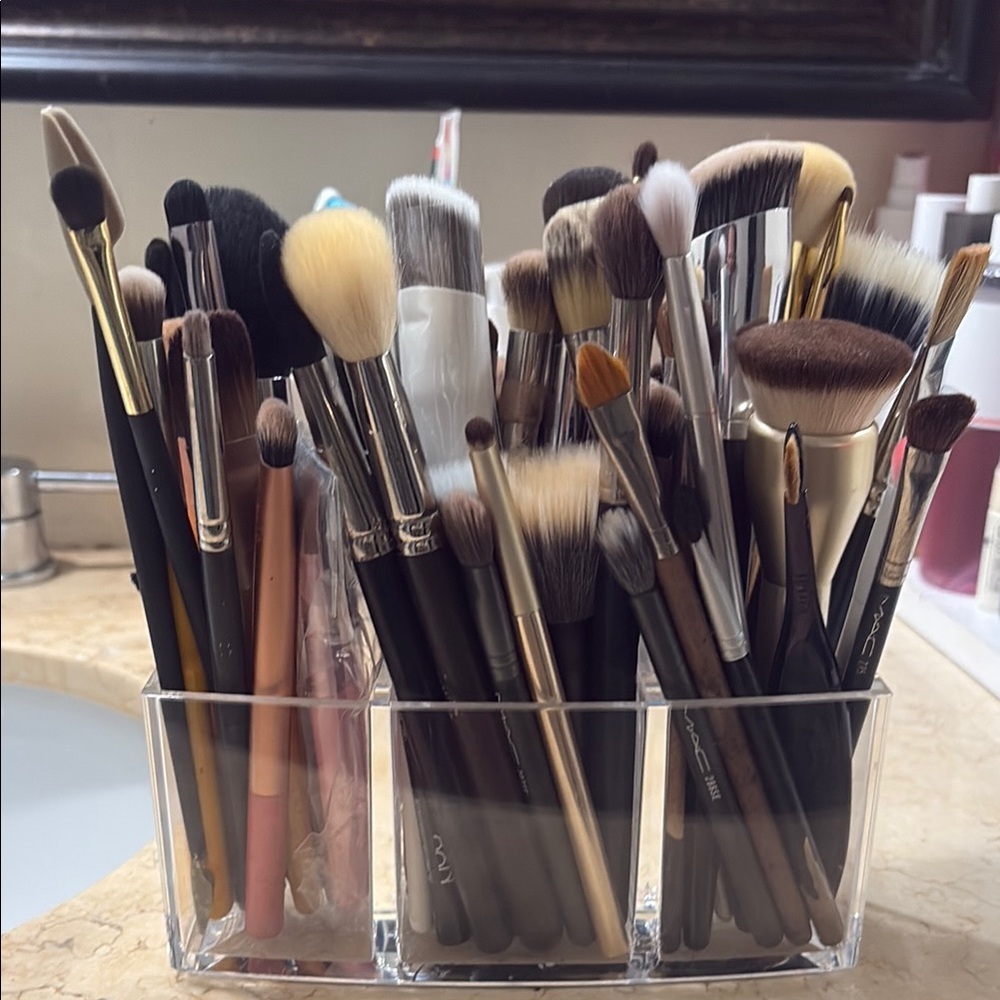Clear Makeup Brush Organizer